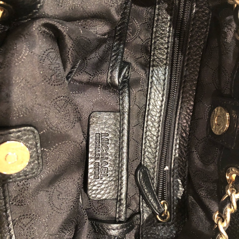 Michael Kors Pebble Leather Shoulder Bag - Picture 4 of 5
